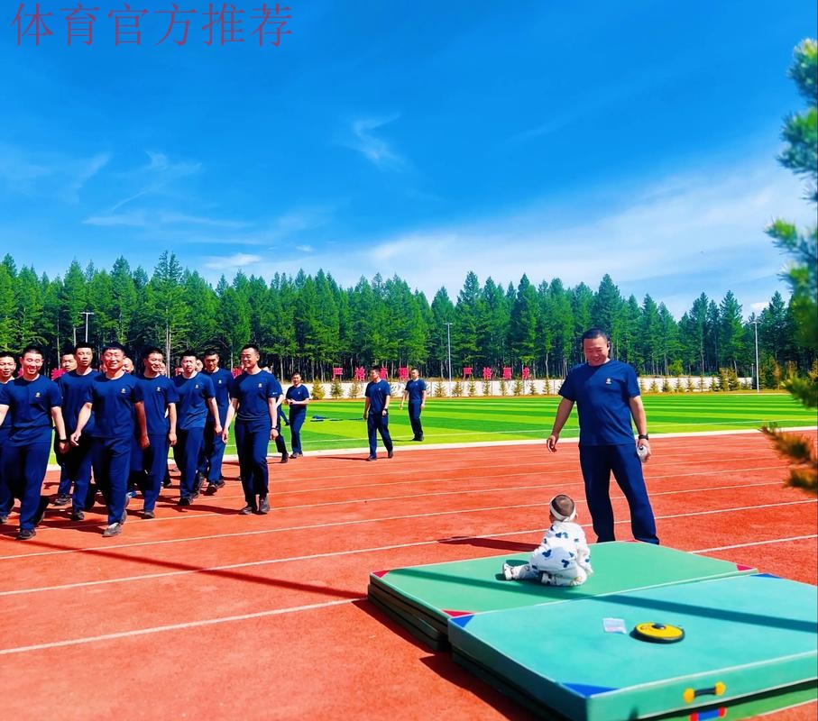 以赛代练 全面检验训练成果 空中技巧队“老中青”结合各有亮点 以赛代练 全面检验训练成果 空中技巧队“老中青”结合各有亮点